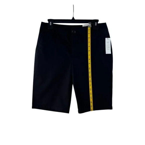 Liz Claiborne Classic Chino Bermuda Shorts Black Easy Fit Waist Hip & Thigh Size - Picture 7 of 8